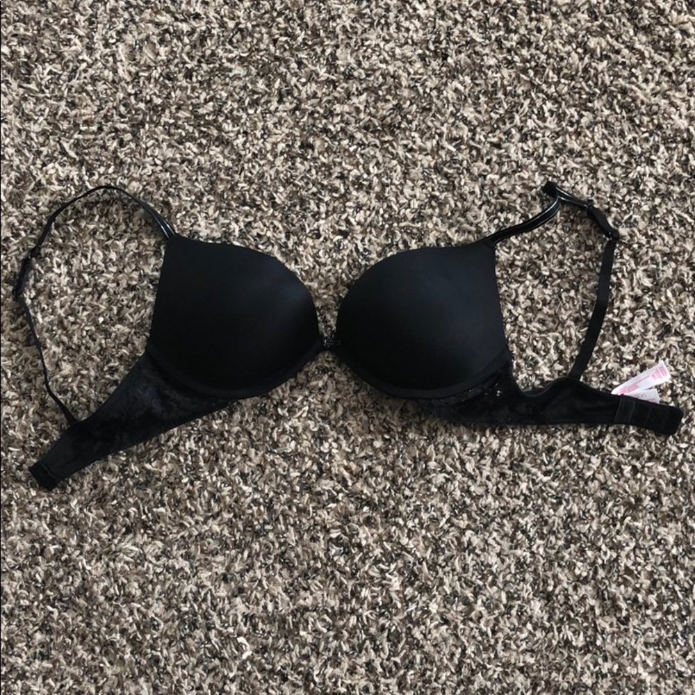 34 B xhilaration black plunge push up bra